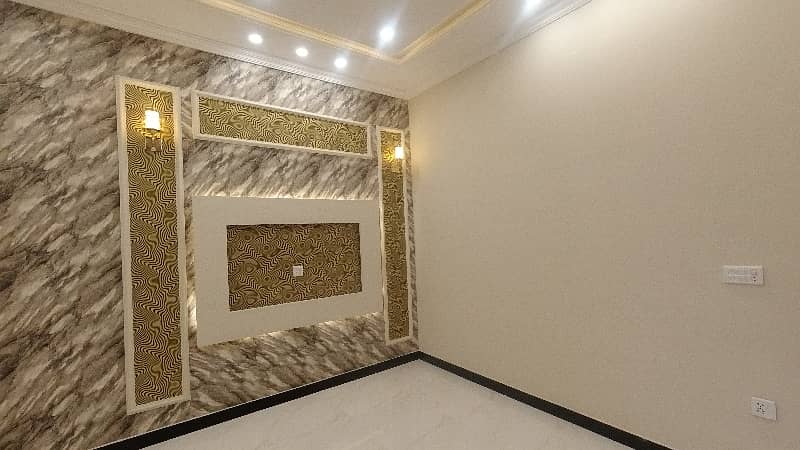 Ideally Located House Of 787 Square Feet Is Available For Sale In Lahore 14