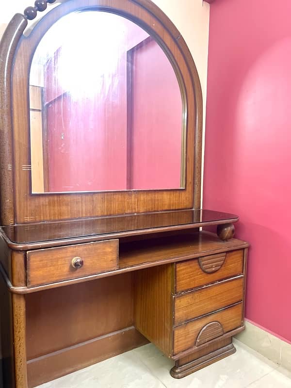 DRESSING TABLE FOR SALE 2