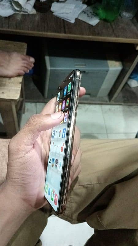 I phone xs max 64gb pta Approved 1