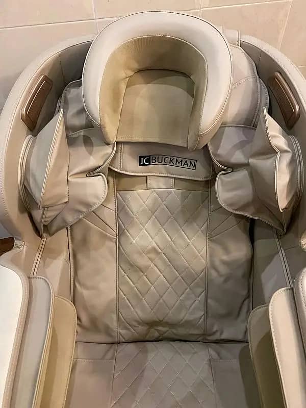 JC buckman Massage Chair / full body Massage Chair / 7