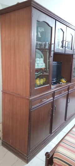 good condition Double Door Almari, Divider