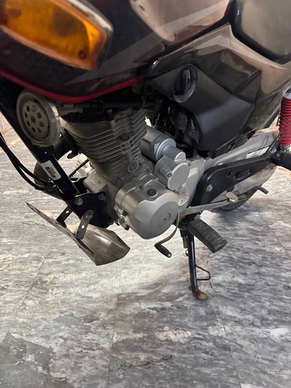 honda cb 125f 9/10 condition 1