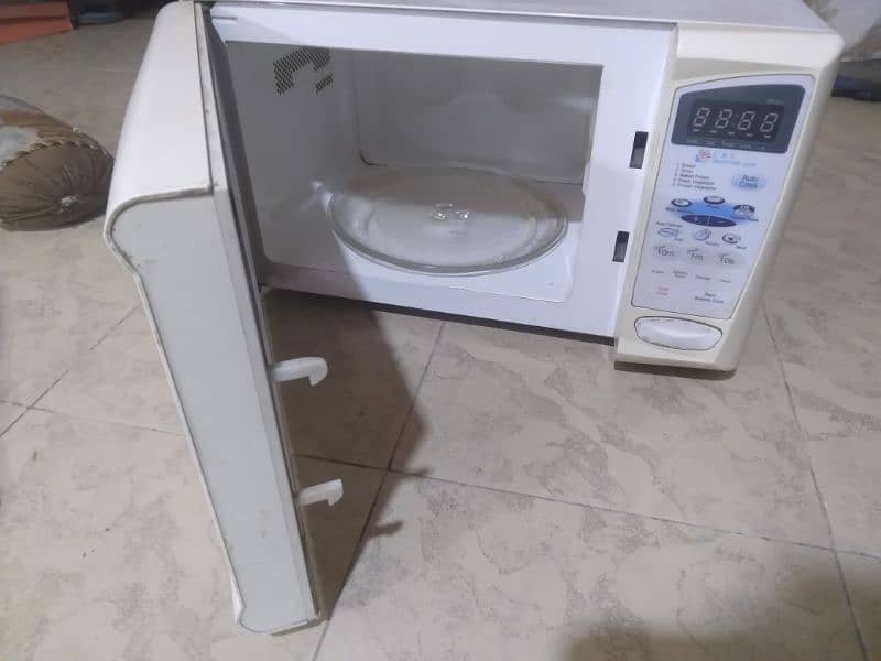 Dawlance microwave owen o3o5-715-7474 3