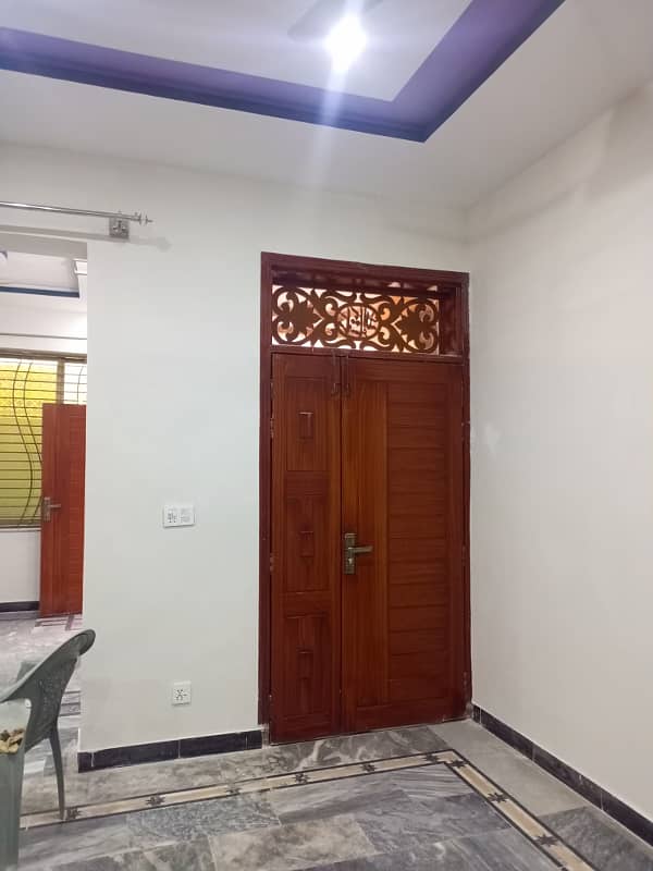 Ground portion house for rent. Location paris city g block. H13. 8