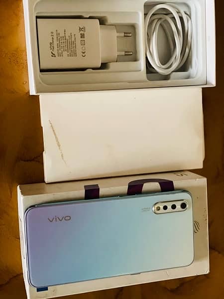 viVo S1 total original phone with flash charging with box 1