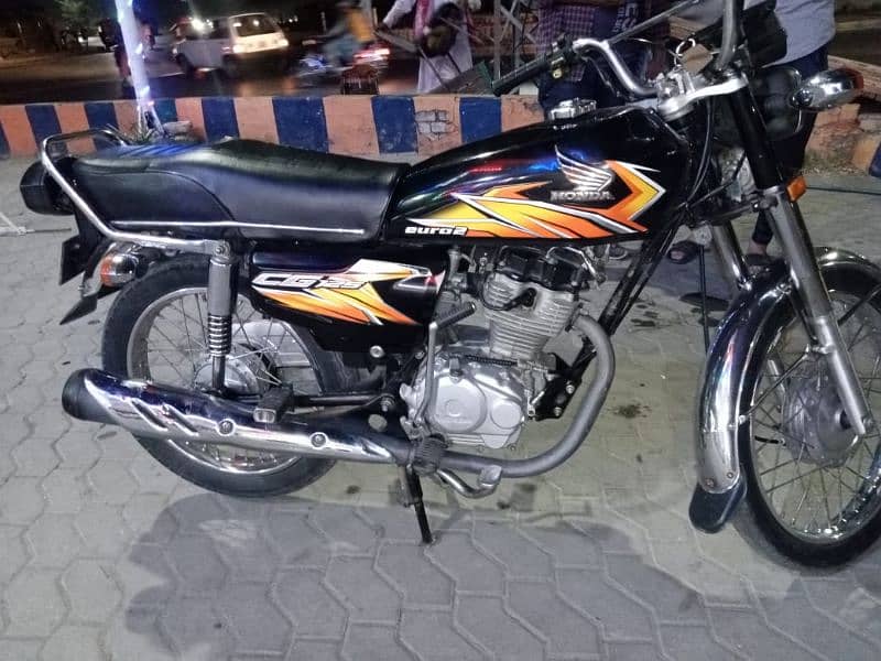 honda. 125. (model. 21) islambad no 03122972172 2