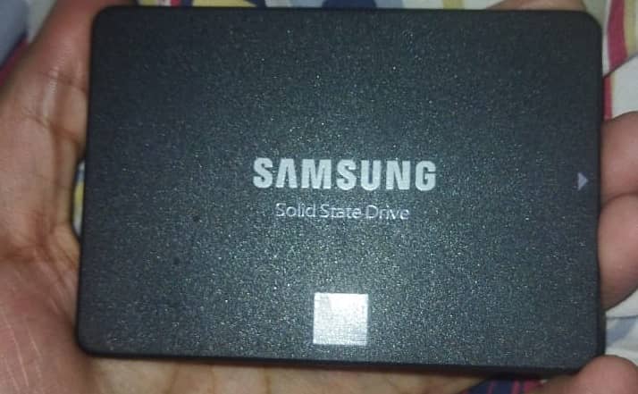 Samsung 870 EVO 500GB 2.5 inch SATA III SSD 1