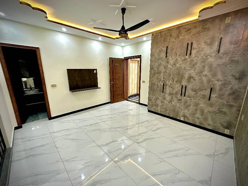 1 Kanal Like A New Beautiful Upper Portion For Rent 11