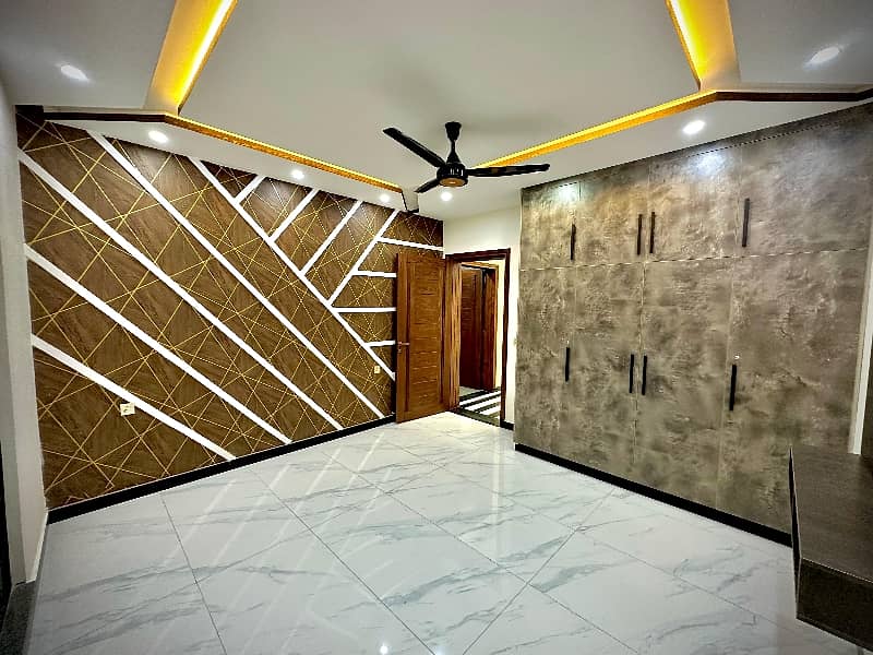 1 Kanal Like A New Beautiful Upper Portion For Rent 13