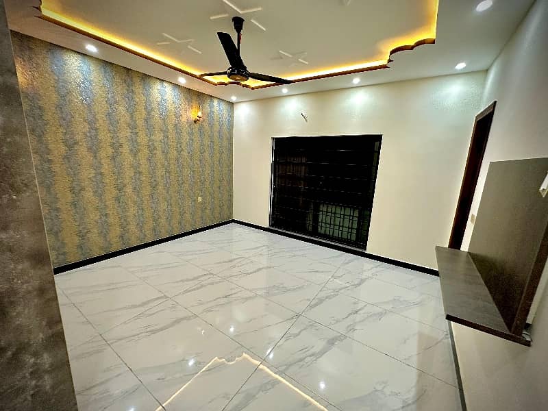 1 Kanal Like A New Beautiful Upper Portion For Rent 15