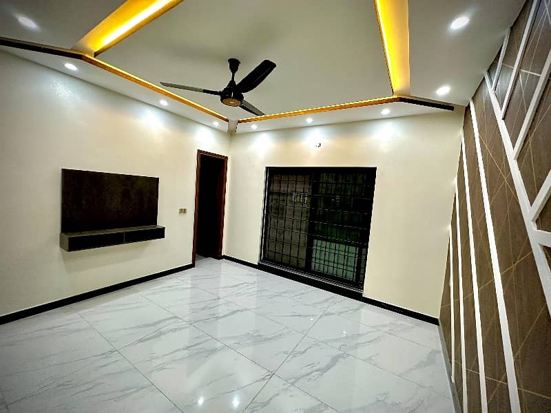 1 Kanal Like A New Beautiful Upper Portion For Rent 16