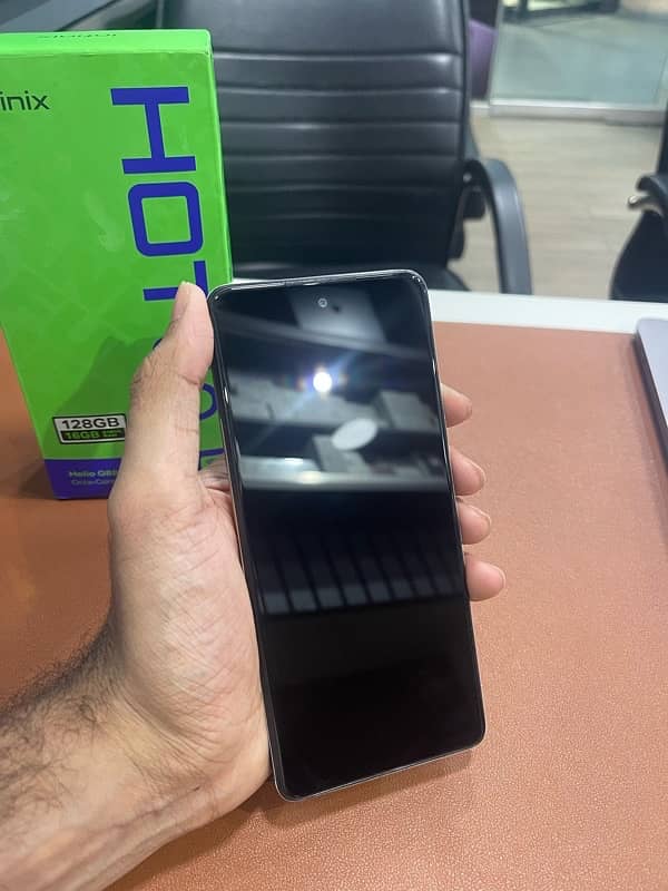 Infinix Hot 30 16/128GB PTA APPROVED BLACK 3