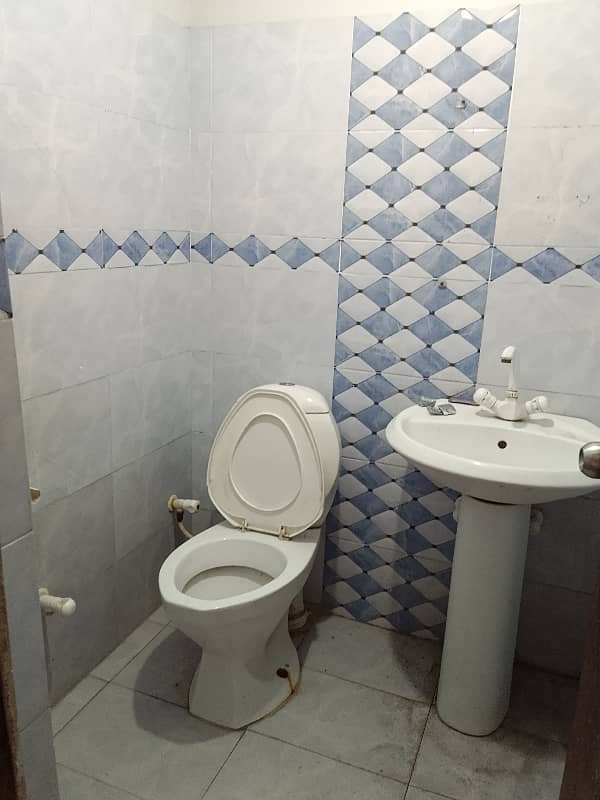 three bed dd apartment for rent in johar 3