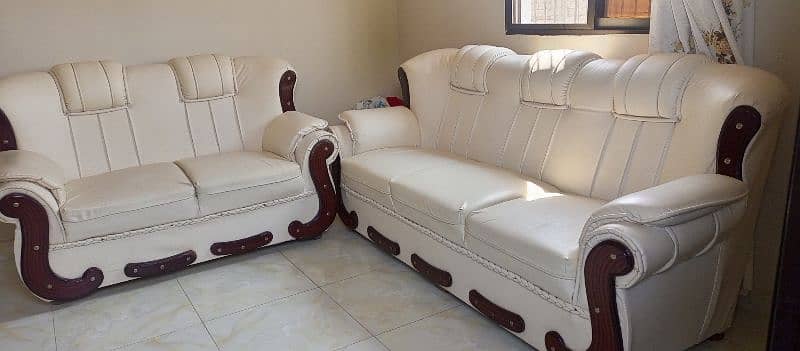 7 seater leather sofa with table 2