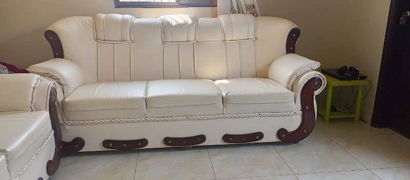 7 seater leather sofa with table 7