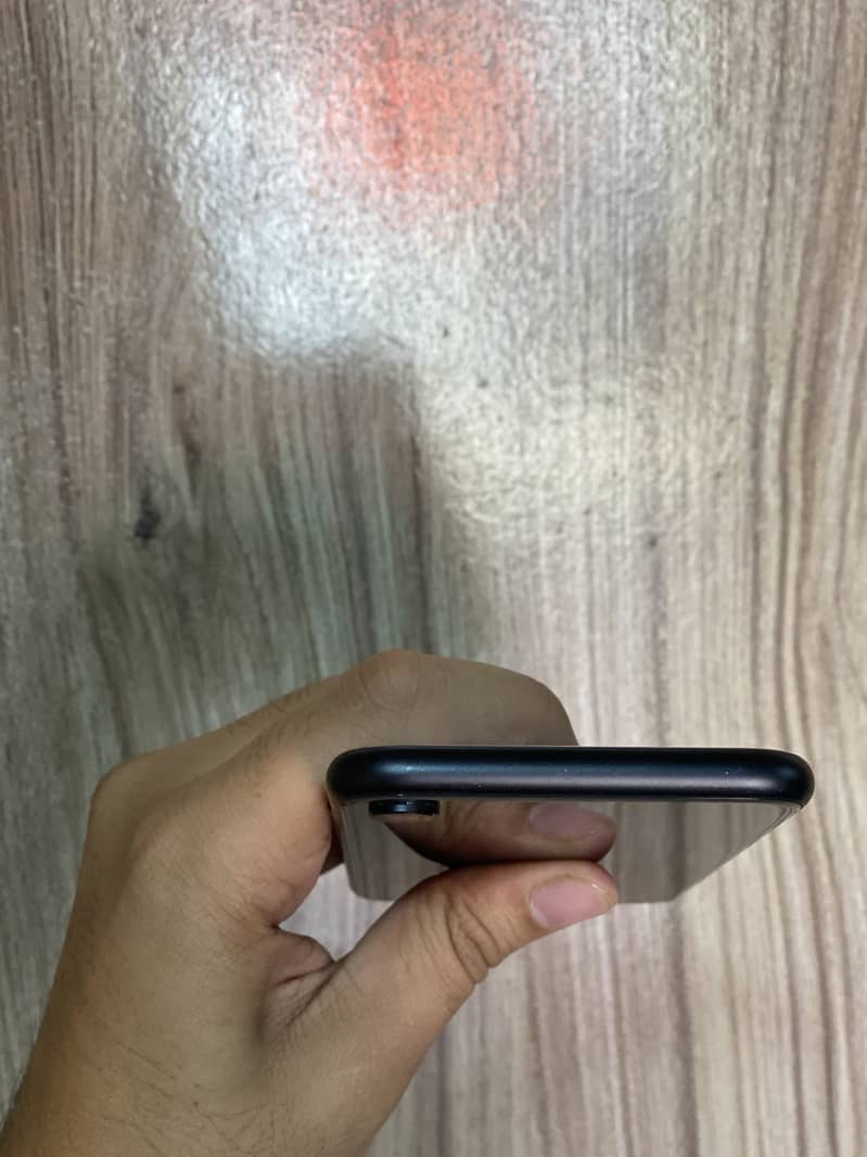 iPhone XR 128GB 4