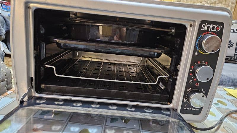 Electric oven new condition import from dubai 1