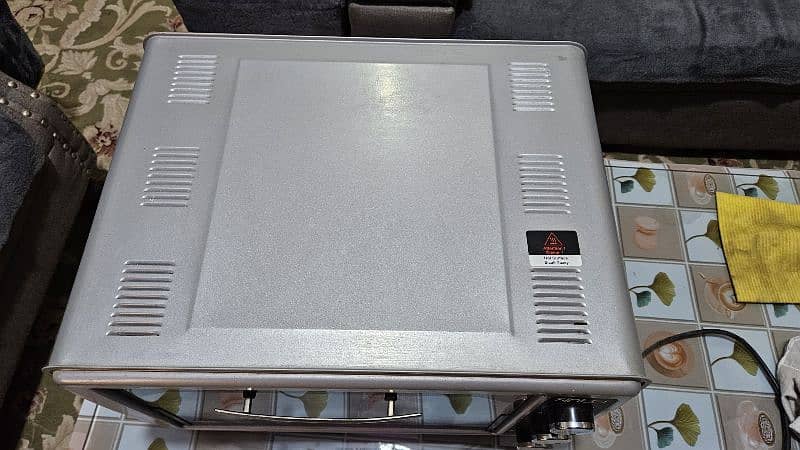 Electric oven new condition import from dubai 2