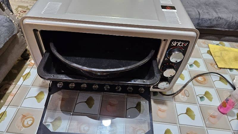 Electric oven new condition import from dubai 3