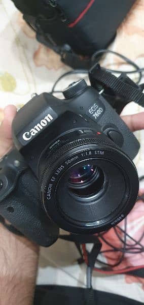 Cannon EOS 760D with kit 1