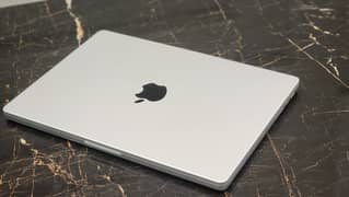 MacBook Pro M1 pro 2021 16GB/512GB 14inch retina display