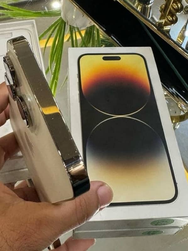 iPhone 14 Pro Max Gold JV 256GB LLA full box 4