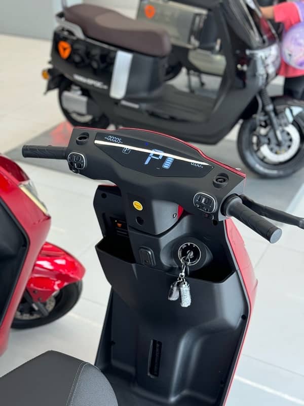 YADEA T5 Electric Scooter 8