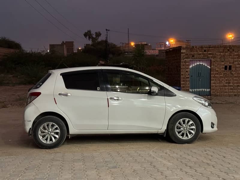 Toyota Vitz 2016 8