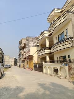 14 Marla House For Rent 3 room 1 Drink room Electricity Water Gas main Road 1 mint Lahtrar Taramri 03115850472