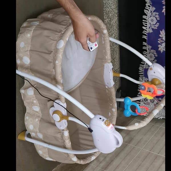 baby rocker jula electric with remote control 2