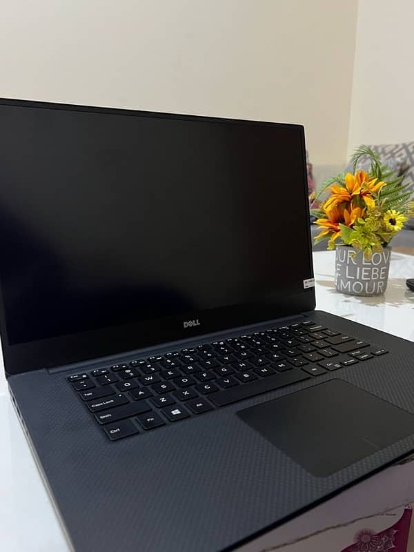 Dell Precision 5540 core i7 9th gen 16gb ram 256gb ssd 2