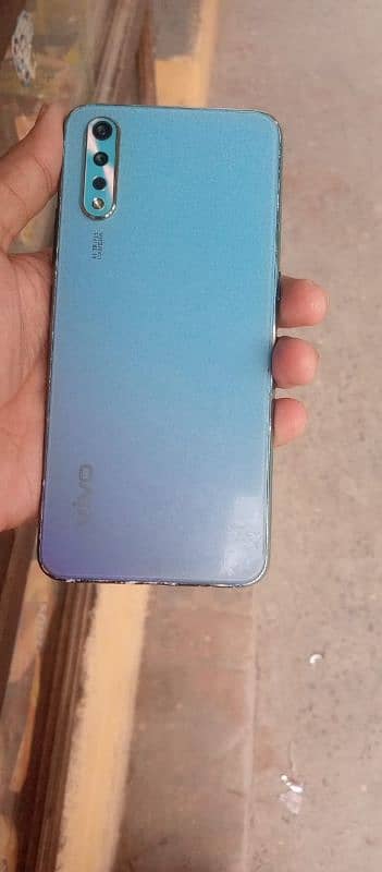 VIVO S1 8gb/256Gb 1