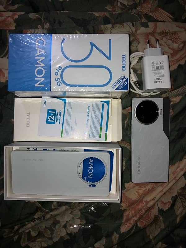 Tecno camon 30pro 5g. 1