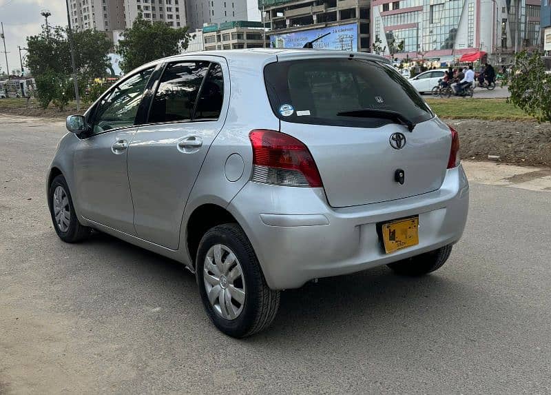 Toyota Vitz 2009 3