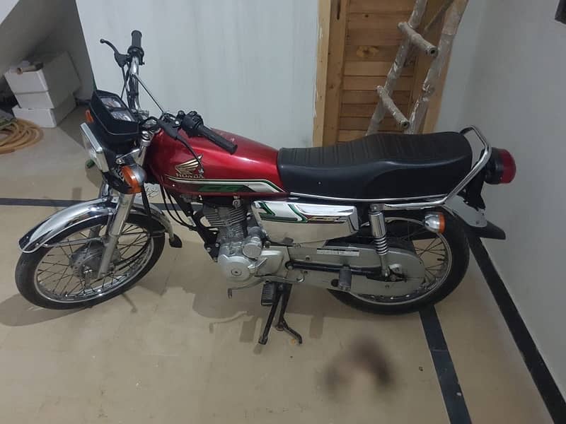 Honda 125 self start Red 1