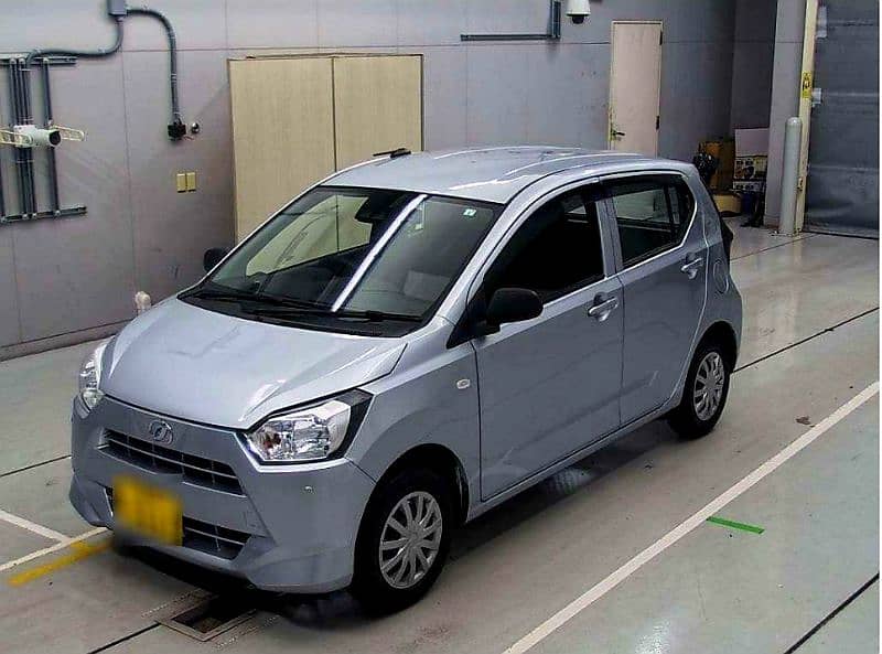 Daihatsu Mira 2021 0