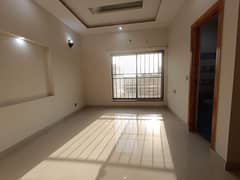 10Marla Like Brand New Upper Portion Available For Rent in Janiper Block Bahria Town Lahore