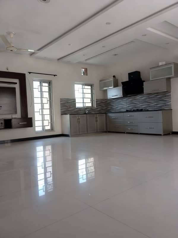 1 kanal full house for rent in gulshan e lahore 7