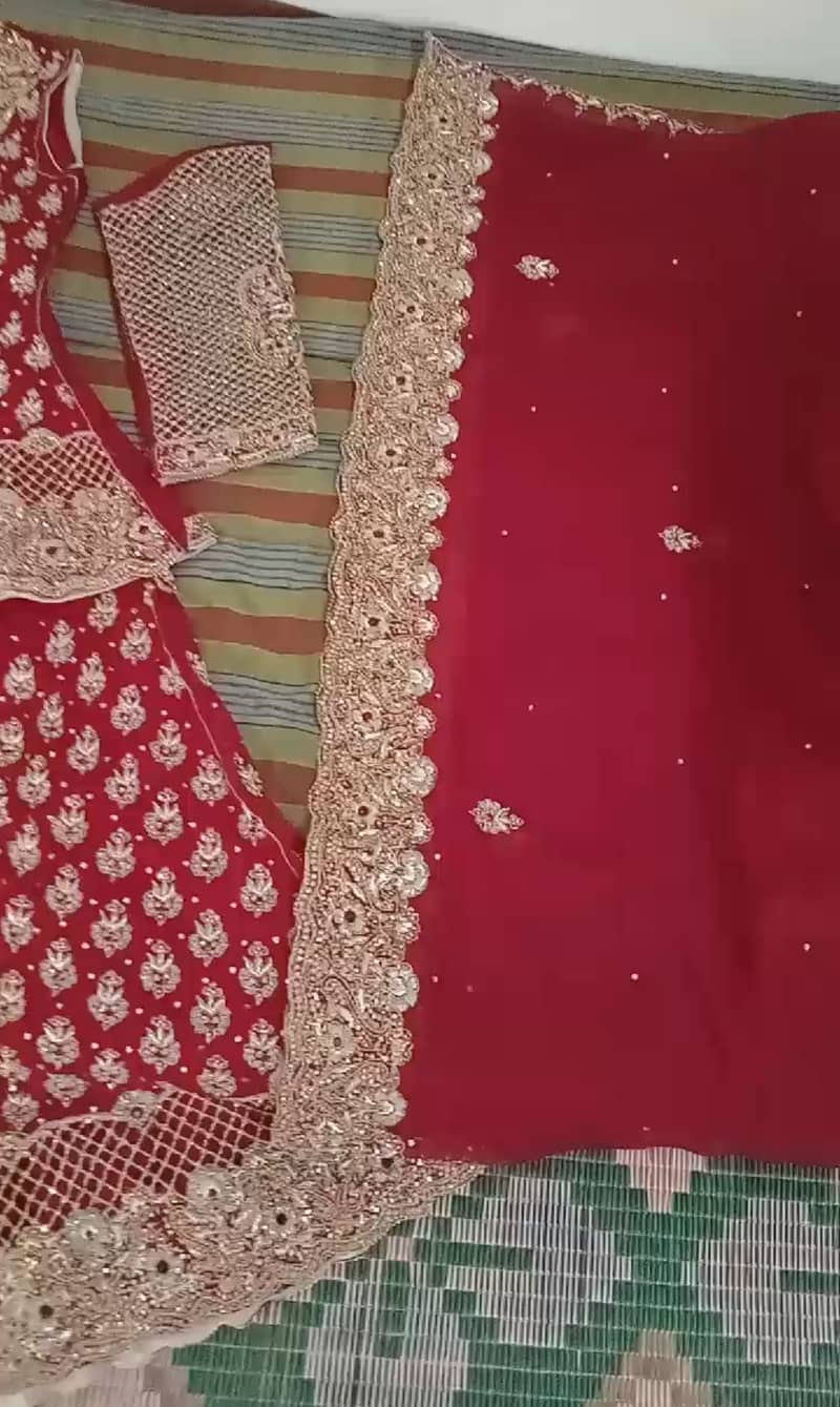 New Bridal Lehnga with matching jewellery Work on Front & Back 1