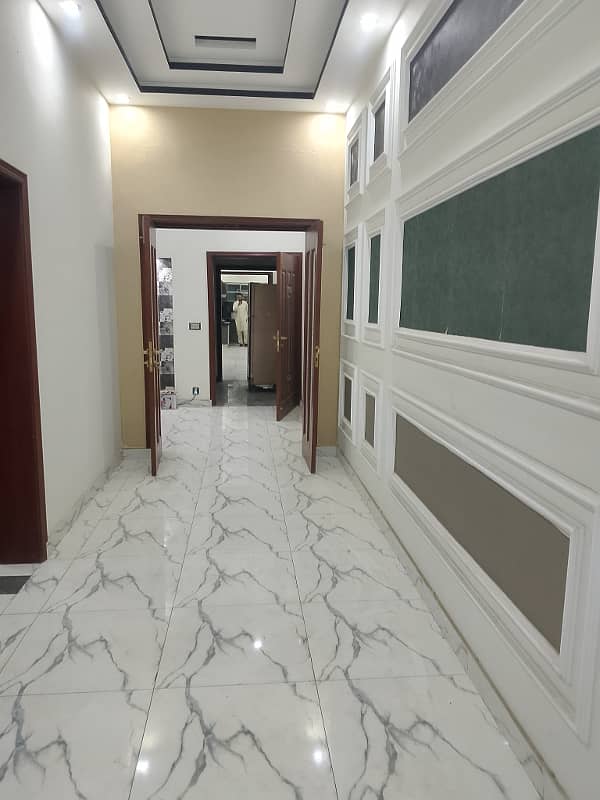 1100sqft hall available in johar town 2