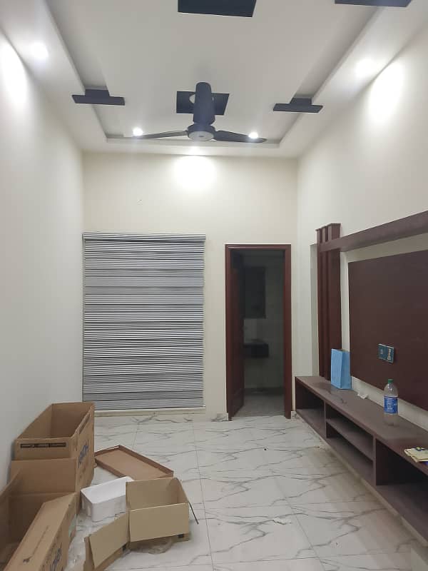 1100sqft hall available in johar town 6