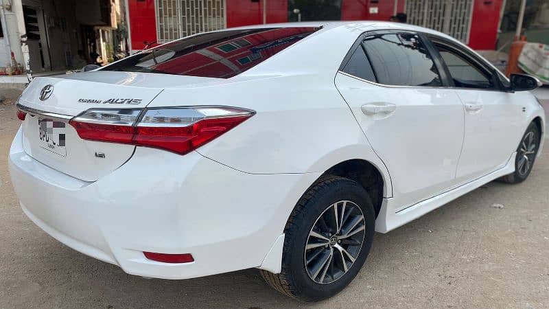 Toyota Corolla Altis 2018 3