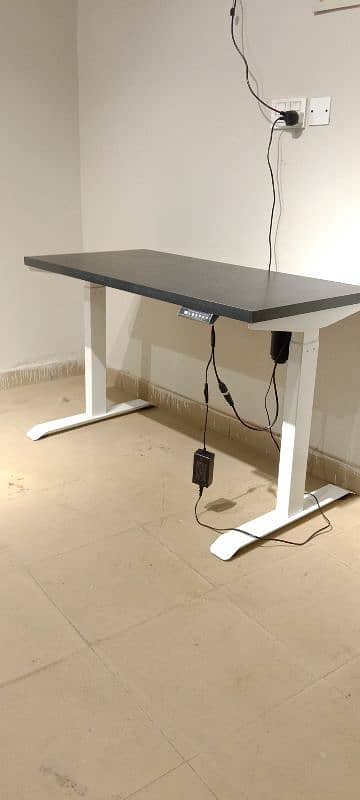 Height Adjustable table/ Electric standing desk 3