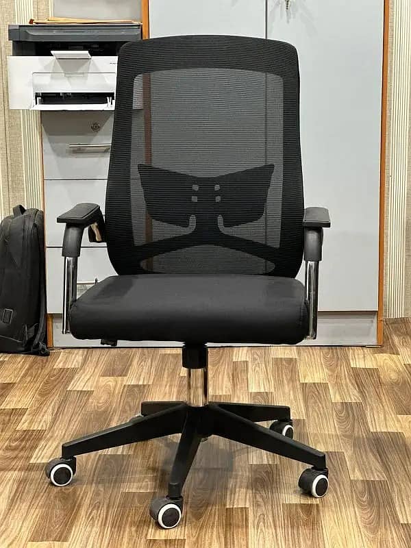 Chair / Executive chair / Office Chair / Chairs for sale in karachi 3