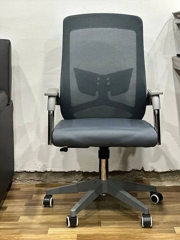 Chair / Executive chair / Office Chair / Chairs for sale in karachi 14