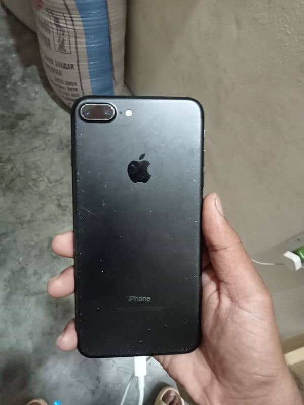 I phone 7 plus 32gb 0