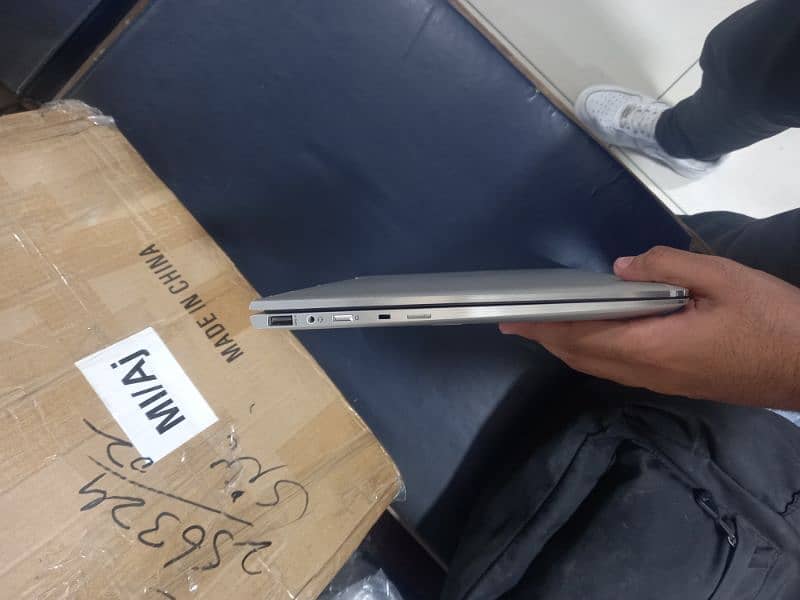 Laptop HP ELITEBOOK 1040 G6!! 360° touch 6