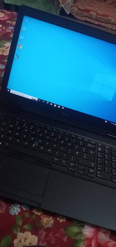 Dell Latitude 5580 1