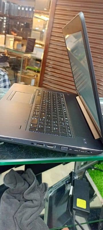 HP Model ZBooks 17G3 i7 6th GaMiNg 1