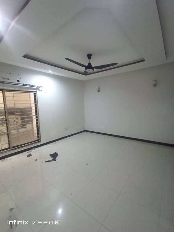 10 Marla House For Rent Good Location With Fully Basement Double Unit House 10